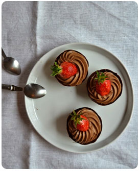 3--Fake-chocolate-cupcake
