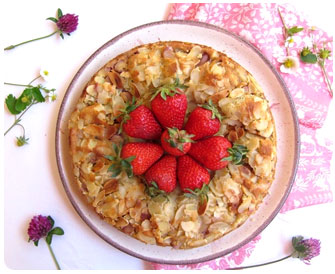 48- Gâteau aux fraises et à la ricotta aux parfums d'amandes et de pistaches