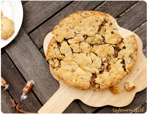 giant cookie caramel